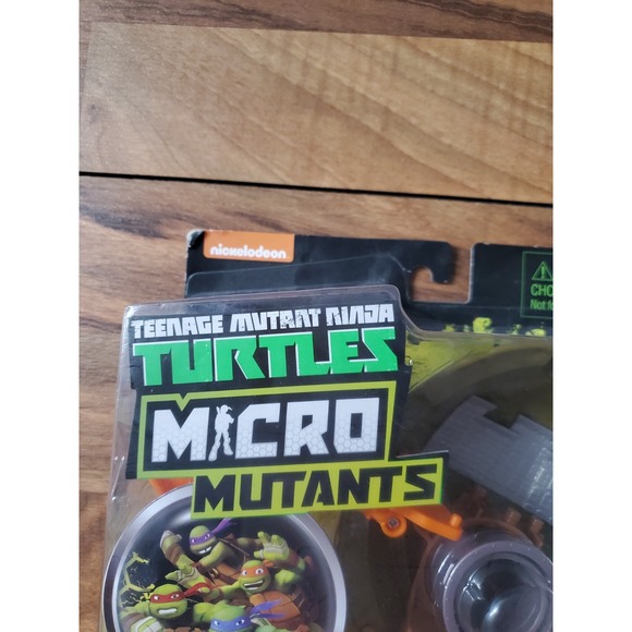 TMNT MICRO MUTANTA MIKEY'S SKATE PARK Playset 2016 - Picture 9 of 9